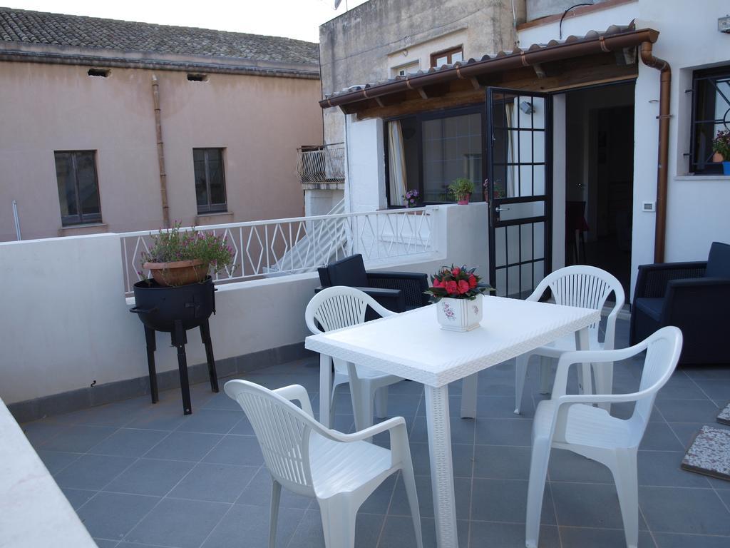 Dafne Marsala Centro Bed & Breakfast Екстериор снимка